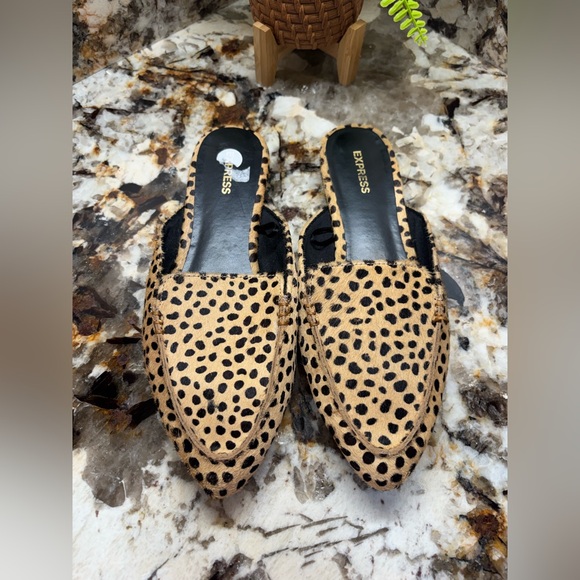 Express Leopard-Print Pointed Mule Slides - Tan/Black - Picture 2 of 7